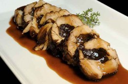 maiale-e-prugne